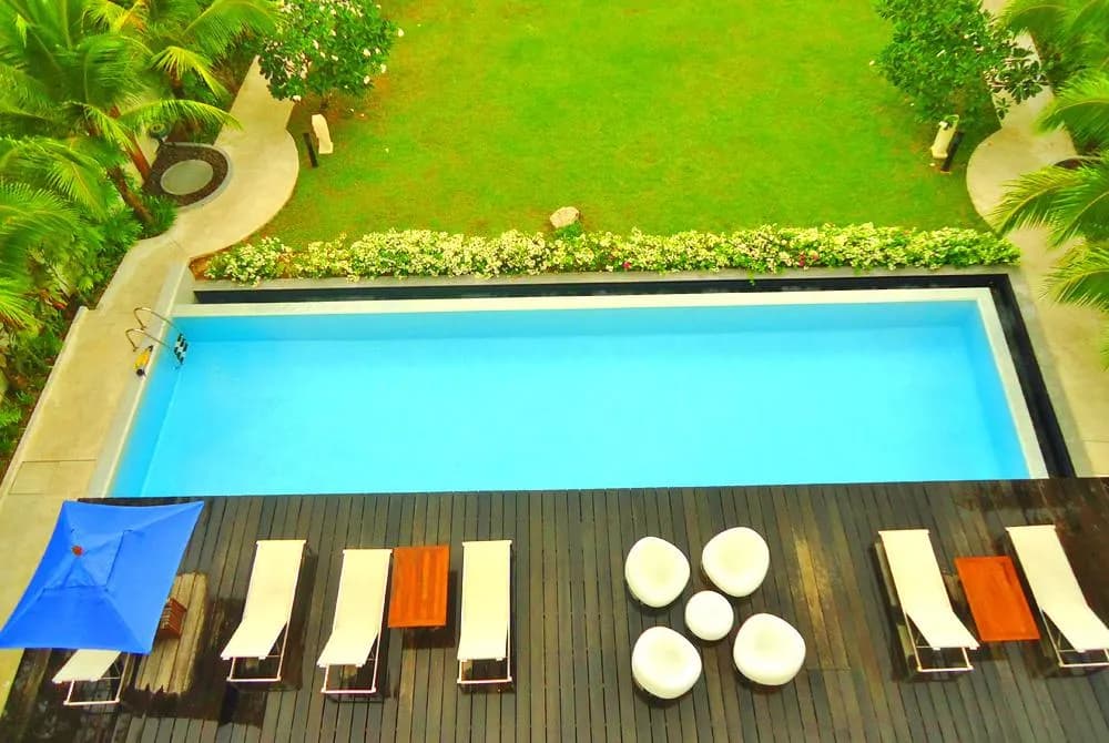 Skybox Beachfront Penthouse - 4