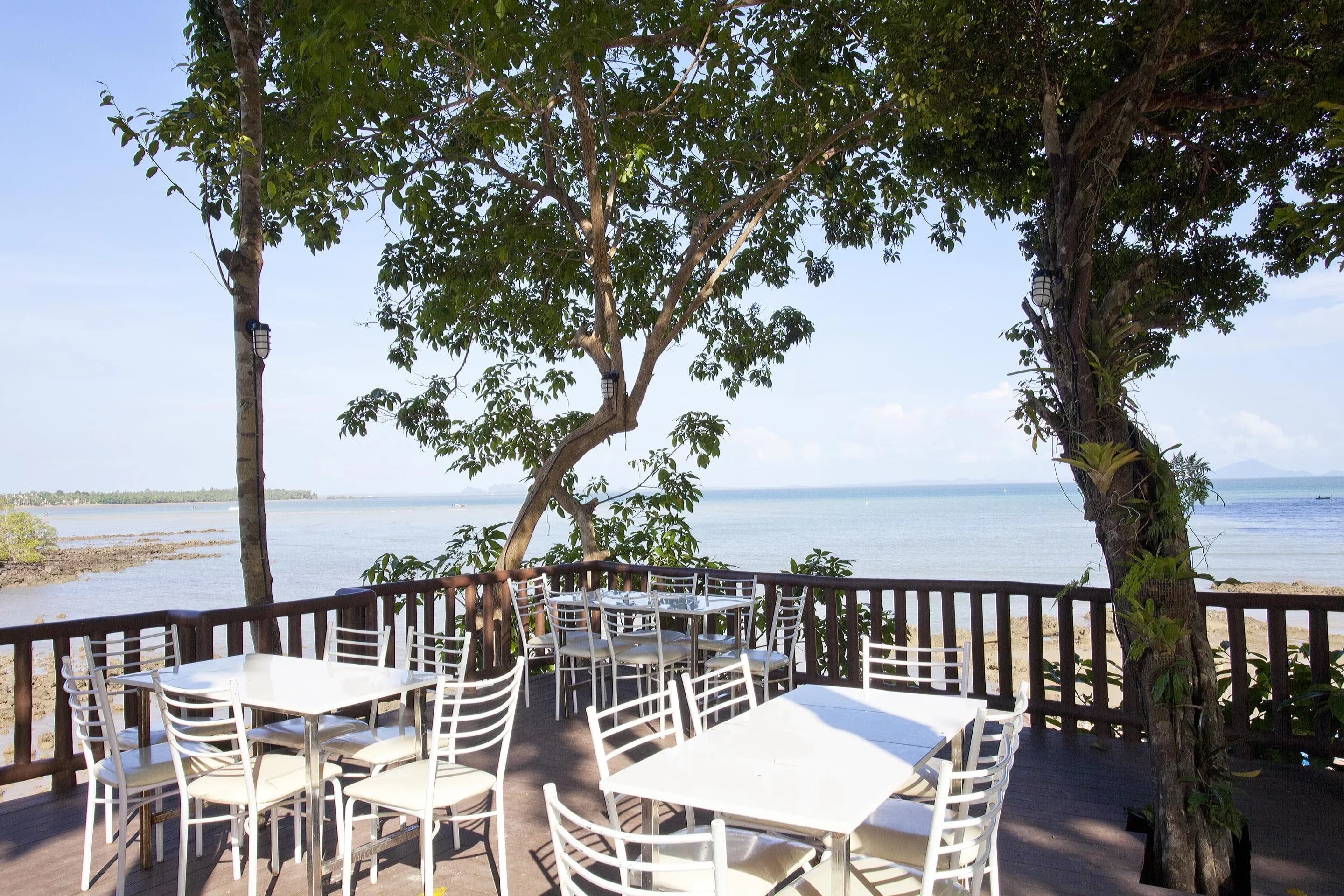 Krabi Beachfront Seaview Suite - 5