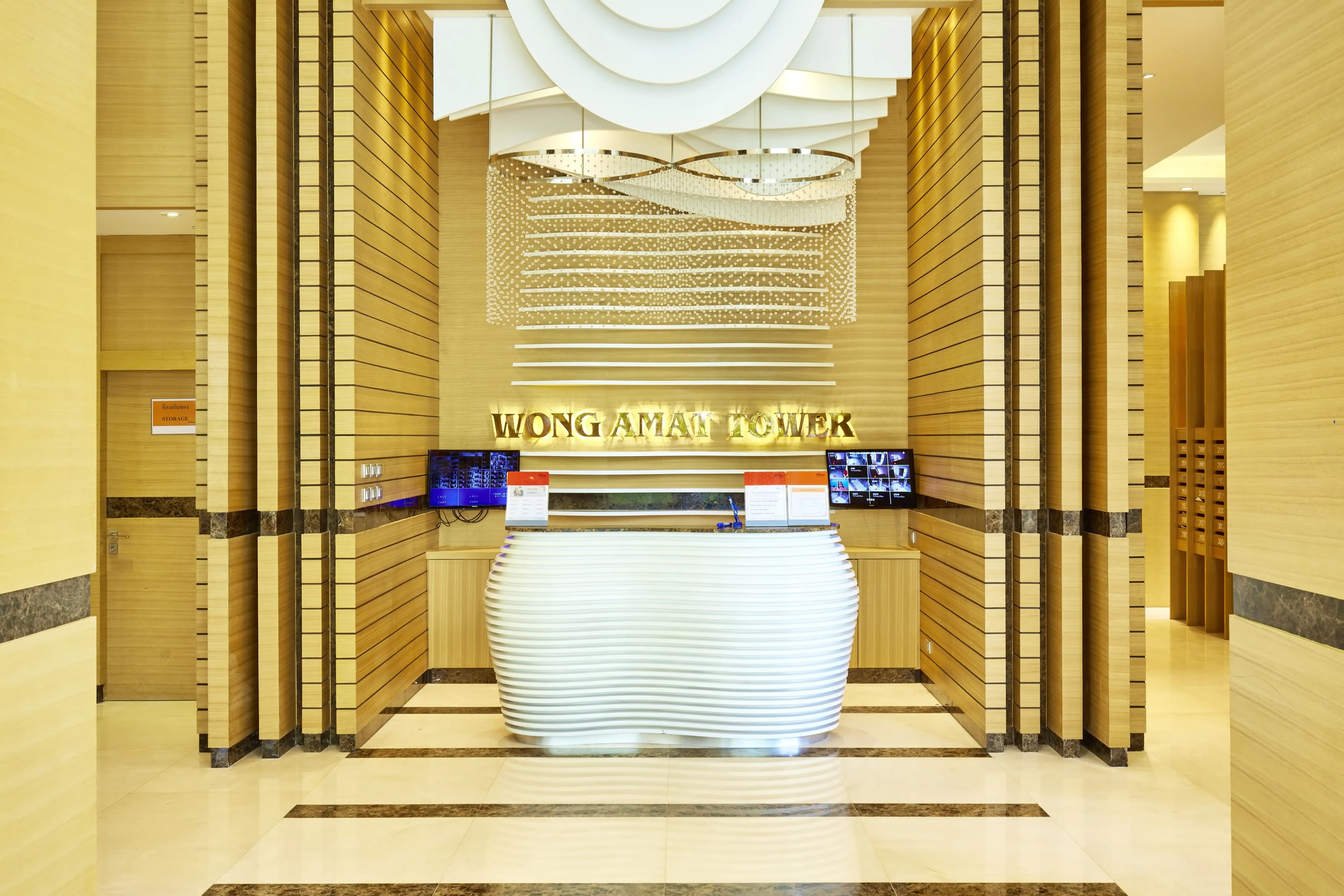 W Tower 1-bedroom 2210 - 5