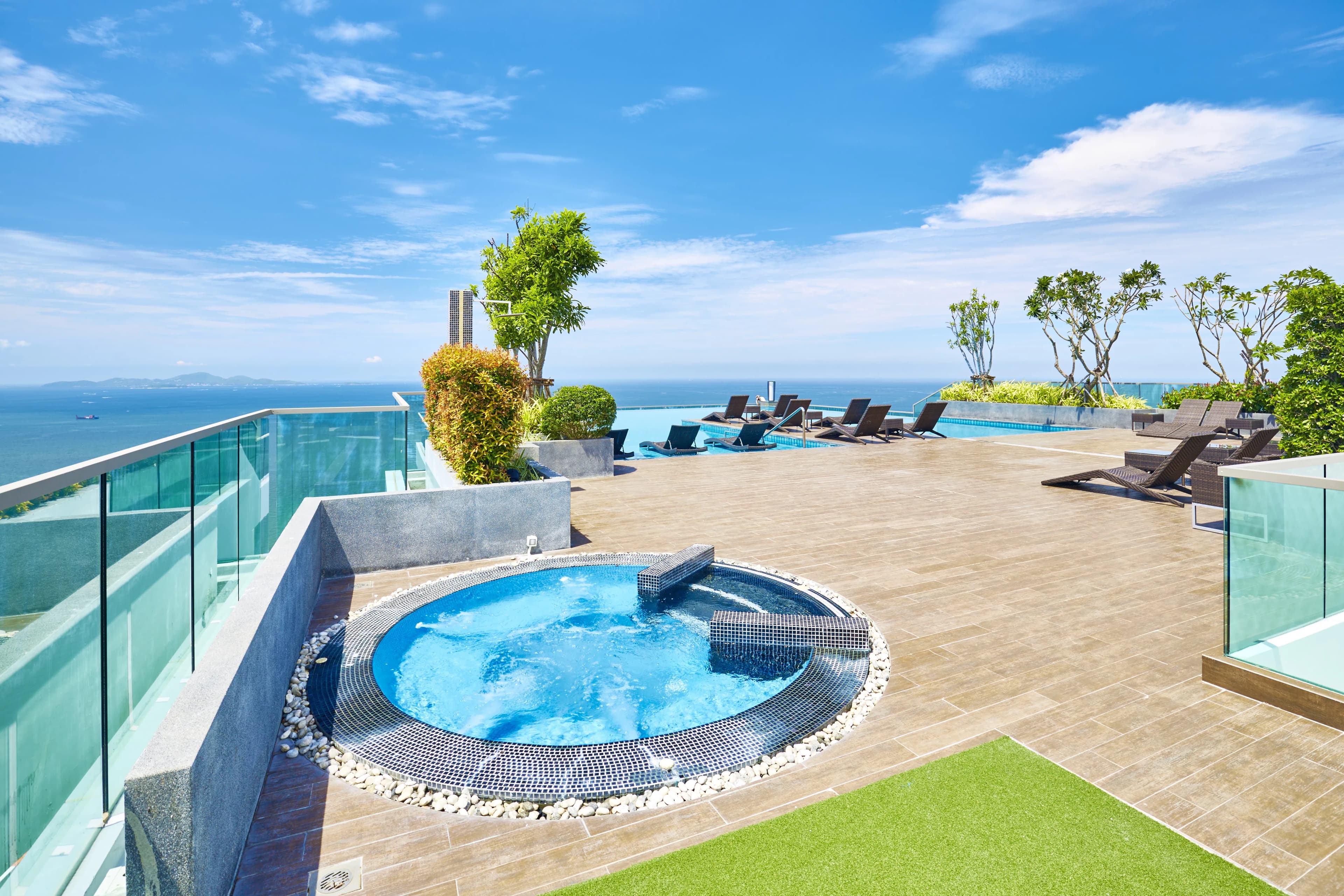 W Tower Studio 3209 - 3