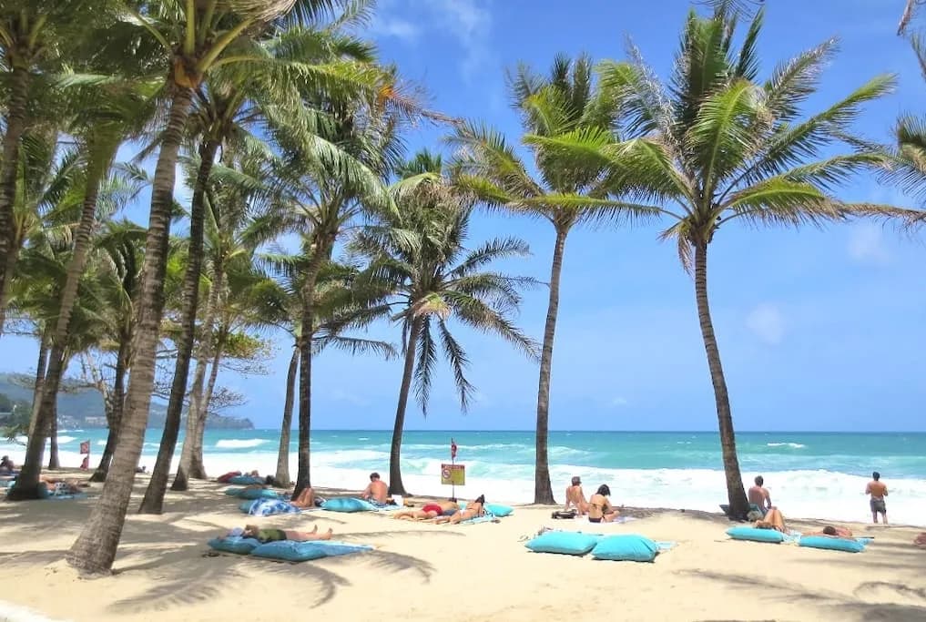 300 meters to the beach - 3