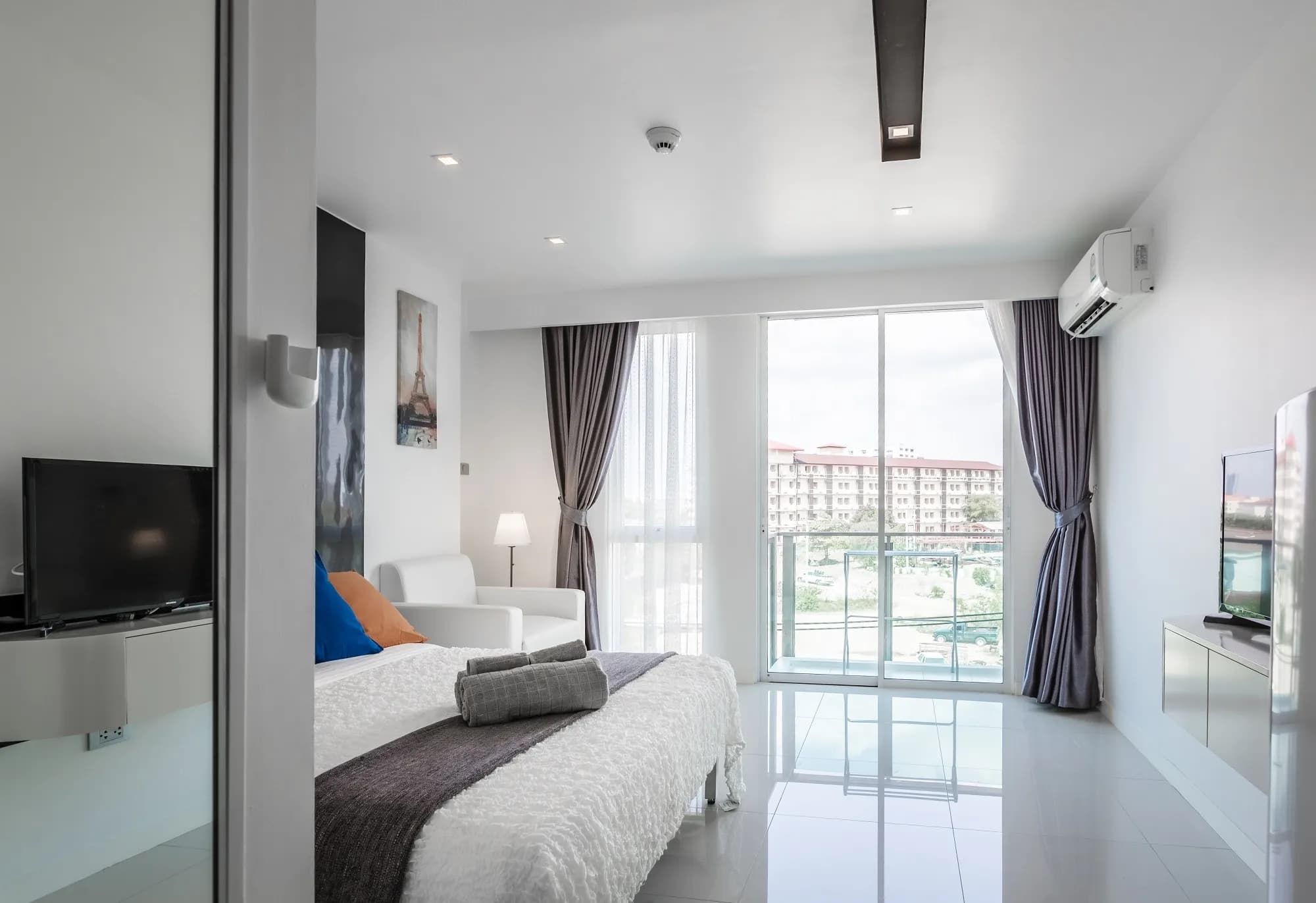 City Center Residence 410A