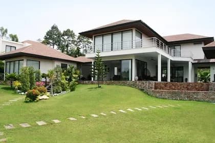 Luxury Pool Villa Emerald